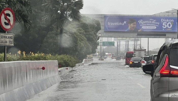 Lalu Lintas di Tol Sedyatmo Arah Bandara Soetta Dialihkan Imbas Banjir